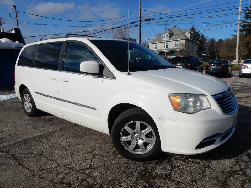 Chrysler Town & Country 2012 price SOLD