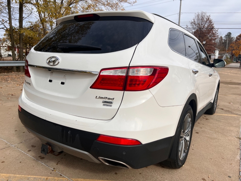 Hyundai Santa Fe 2014 price $10,900
