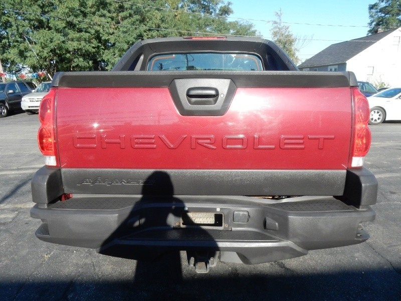 Chevrolet Avalanche 2005 price $6,995
