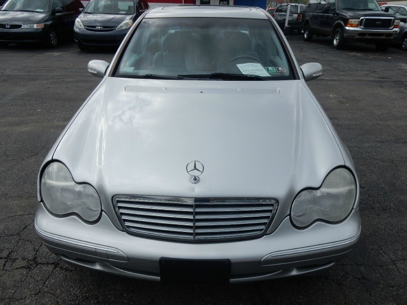 Mercedes-Benz C-Class 2004 price $3,895