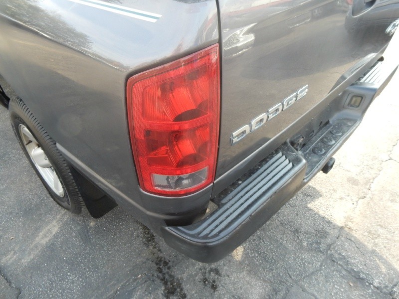 Dodge Ram 1500 2003 price $4,995