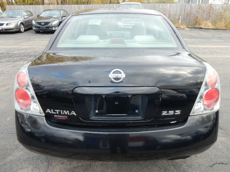 Nissan Altima 2005 price $2,995