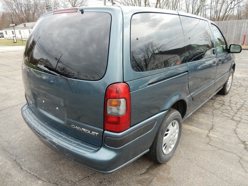 Chevrolet Venture 2005 price $2,645