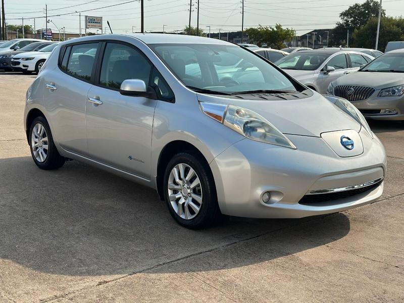 Nissan LEAF 2014 price $5,900