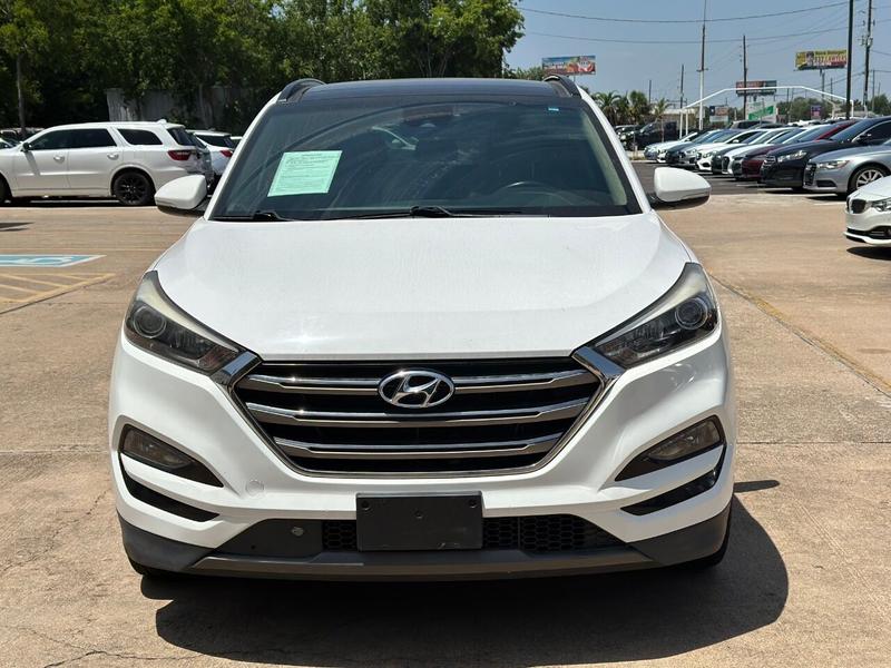Hyundai Tucson 2016 price $13,000