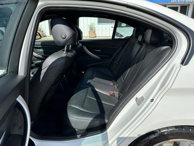 BMW 3 Series 2018 price $21,900