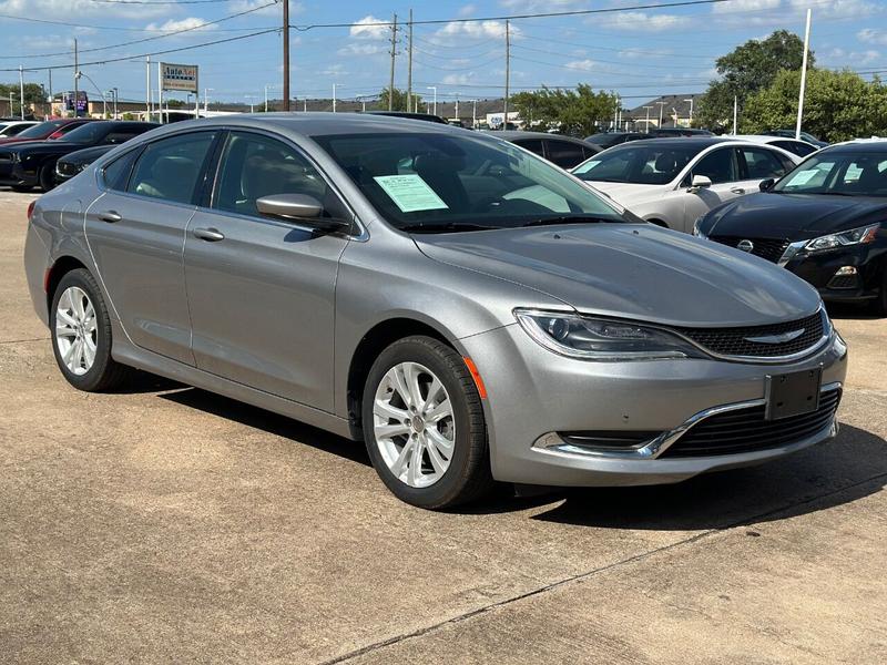 Chrysler 200 2016 price $15,000