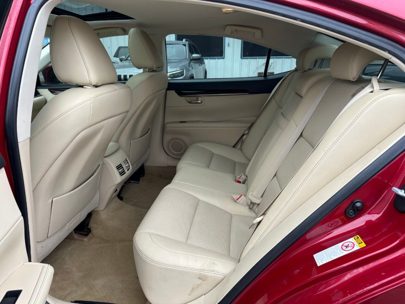 Lexus ES 350 2015 price $18,300