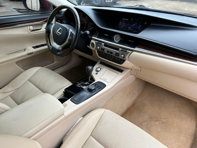 Lexus ES 350 2015 price $18,300