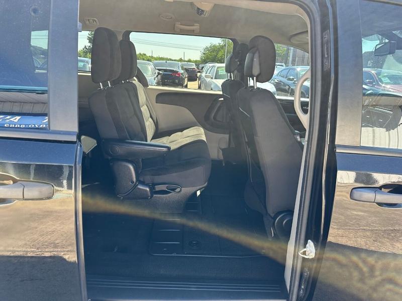 Dodge Grand Caravan 2019 price $16,900
