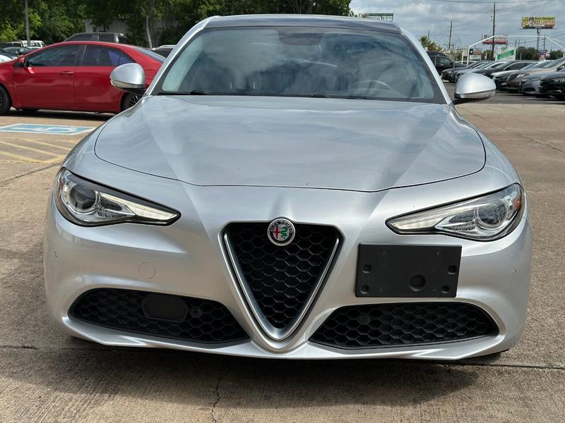 Alfa Romeo Giulia 2017 price $19,900