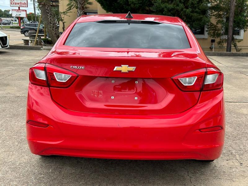 Chevrolet Cruze 2018 price $14,900