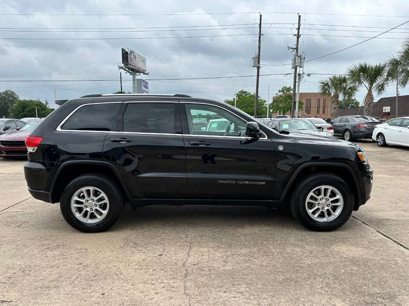Jeep Grand Cherokee 2018 price $22,000