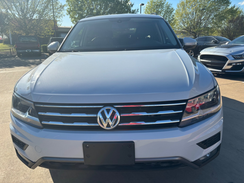 Volkswagen Tiguan 2018 price $16,595