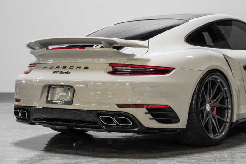 Porsche 911 2019 price $179,989