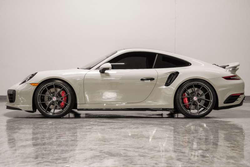 Porsche 911 2019 price $179,989