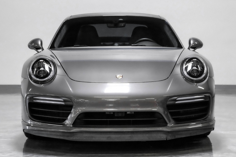 Porsche 911 2017 price $159,989