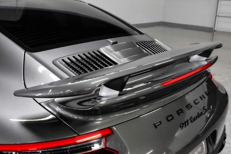 Porsche 911 2017 price $159,989