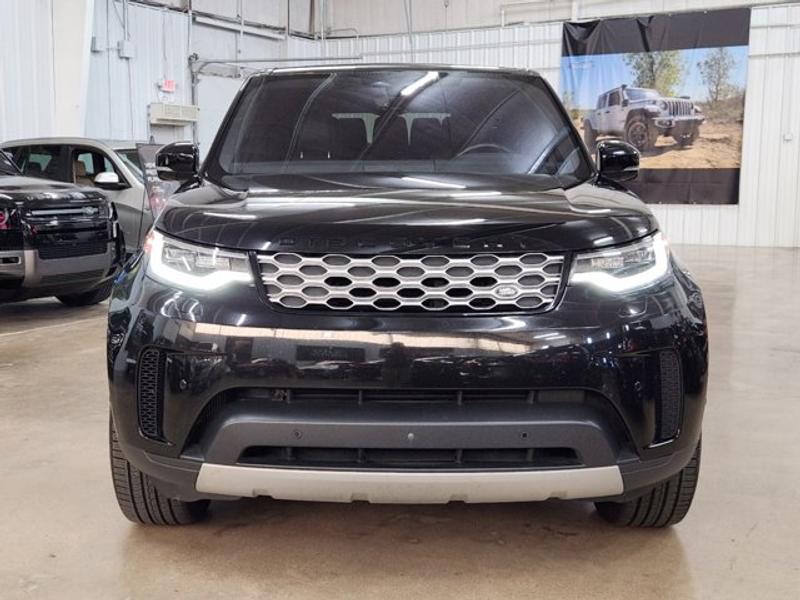 Land Rover Discovery 2021 price $29,790