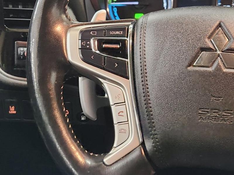 Mitsubishi Outlander PHEV 2018 price $17,590