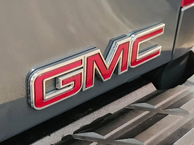 GMC Sierra 1500 2011 price $17,990