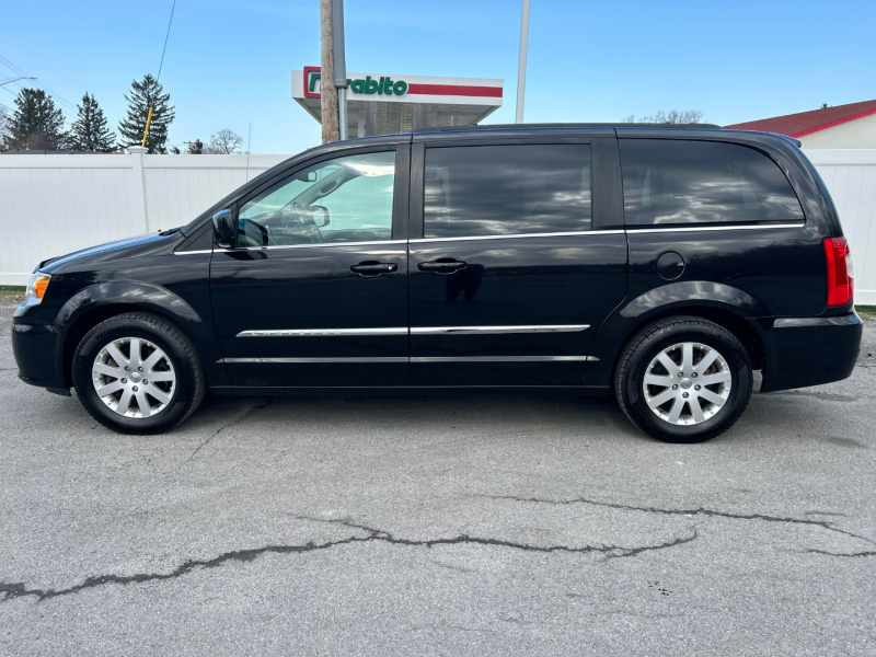 Chrysler Town & Country 2014 price $9,900