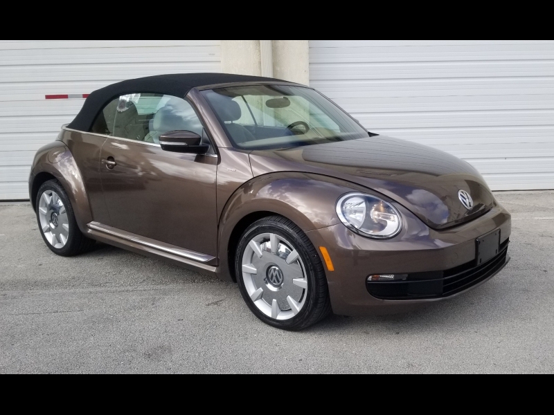 Volkswagen Beetle 2015 price $9,800 Cash