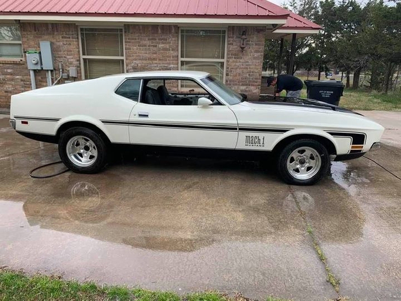 Ford Mustang 1971 price $19,995 Cash