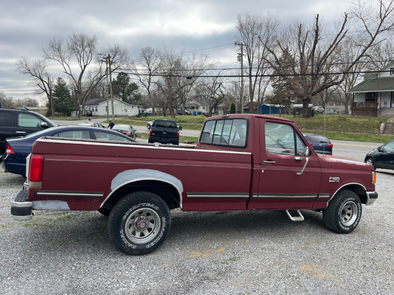 Ford 1/2 Ton Trucks 1989 price $5,000