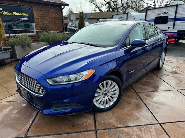 Ford Fusion Hybrid *ONLY 7,512 Miles* *1 Owner* *43 MPG 2015 price $17,990