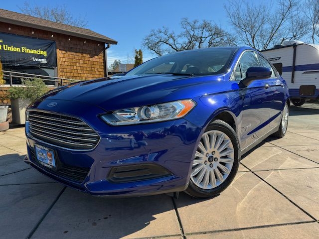 Ford Fusion Hybrid *ONLY 11,069 Miles* *1 Owner* 43 MPG 2015 price $16,990
