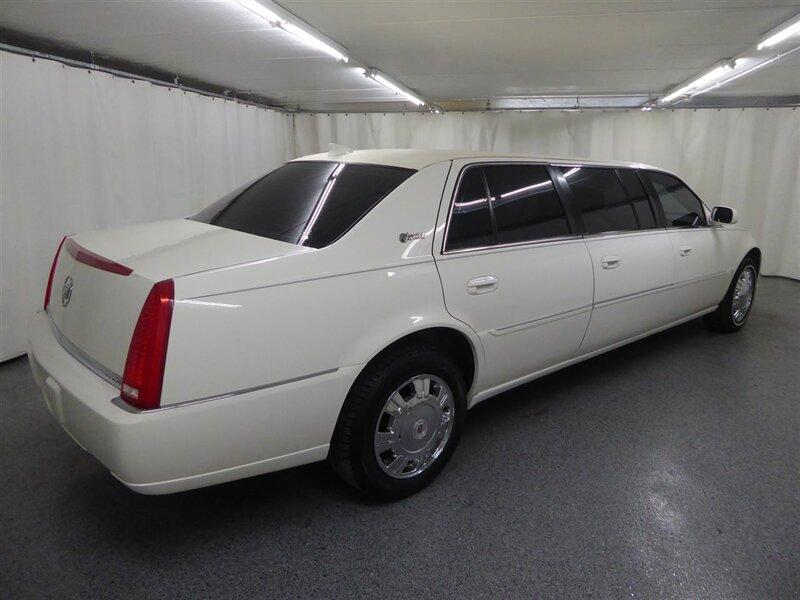 Cadillac DTS 2009 price $15,000