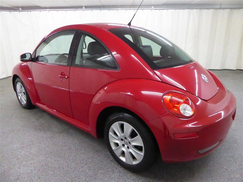 Volkswagen Beetle 2008 price $9,000