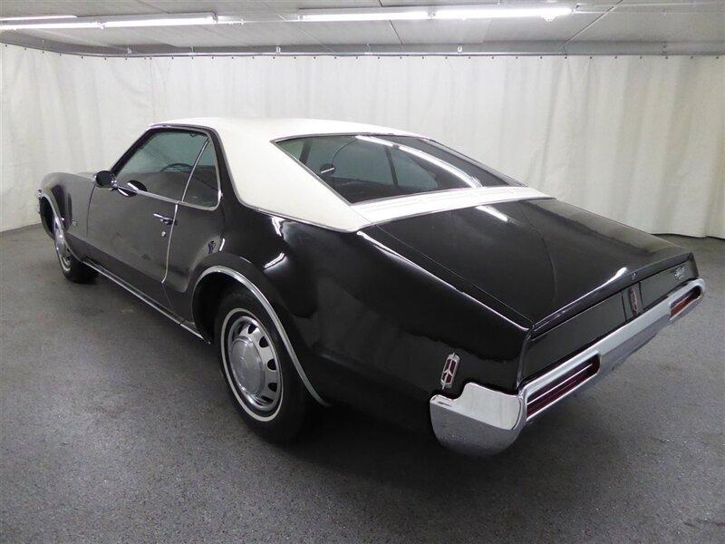 Oldsmobile Tornado 1968 price $23,000