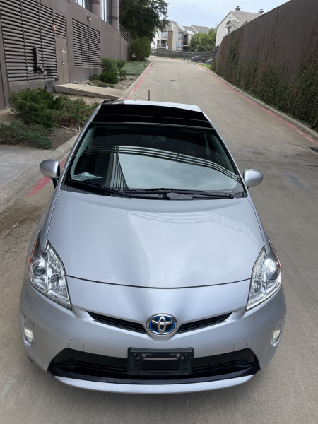 Toyota Prius 2015 price $9,998