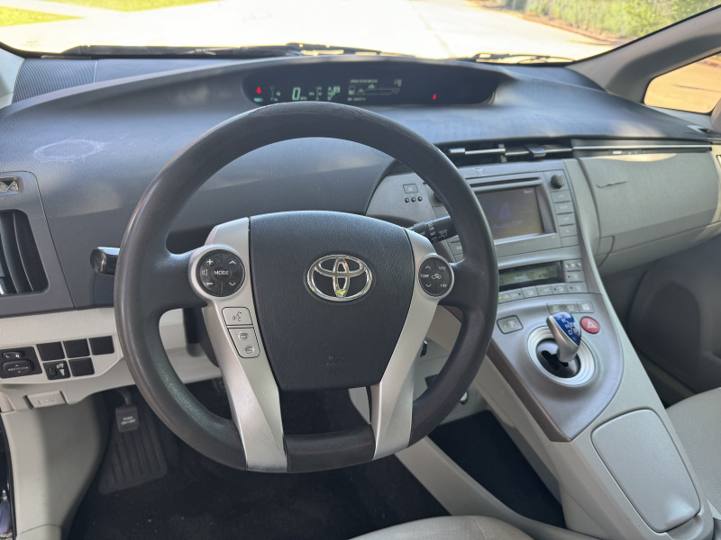 Toyota Prius 2013 price $7,998