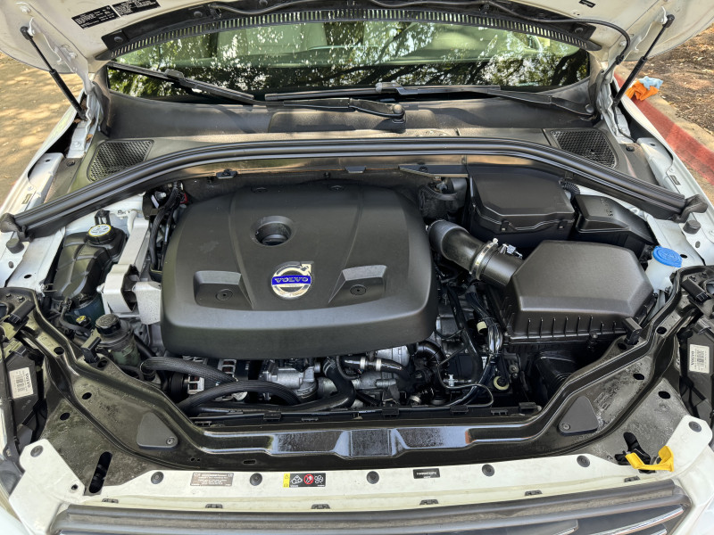 Volvo XC60 2015 price $8,588