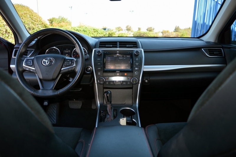 Toyota Camry 2017 price $16,990