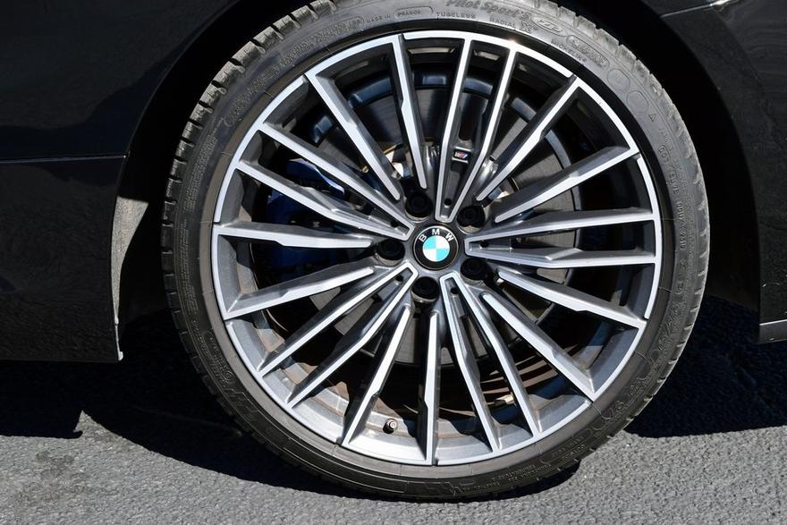 BMW 8 Series 2020 price $45,990