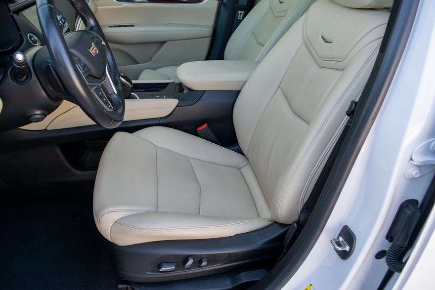 Cadillac XT5 2019 price $28,900