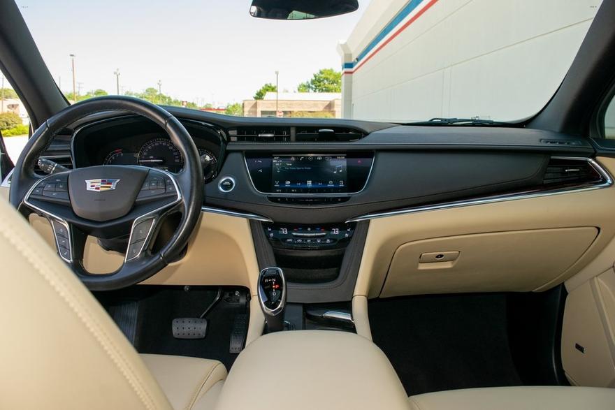 Cadillac XT5 2019 price $28,900