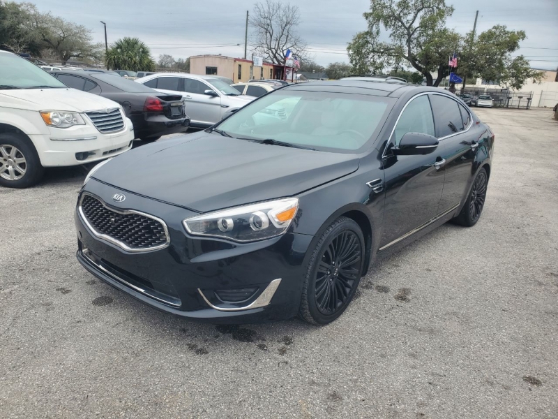 Kia Cadenza 2015 price $1,800