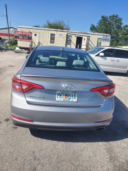 Hyundai Sonata 2015 price $1,800