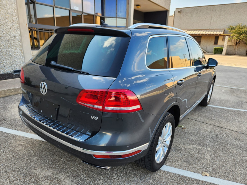Volkswagen Touareg 2015 price $11,499 Cash