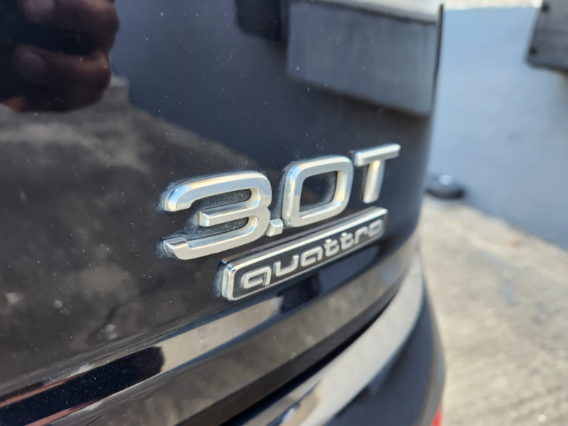 Audi Q7 2017 price $20,999 Cash