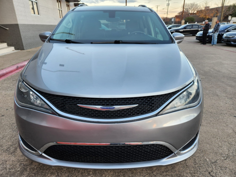 Chrysler Pacifica 2019 price $16,999 Cash