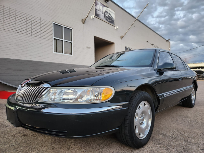 Lincoln Continental 2002 price $5,999 Cash