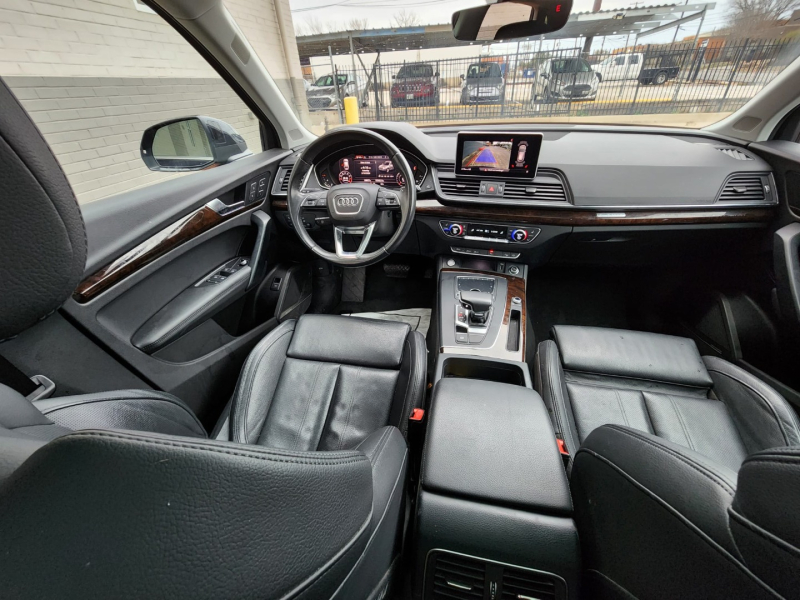 Audi Q5 2019 price $21,999 Cash