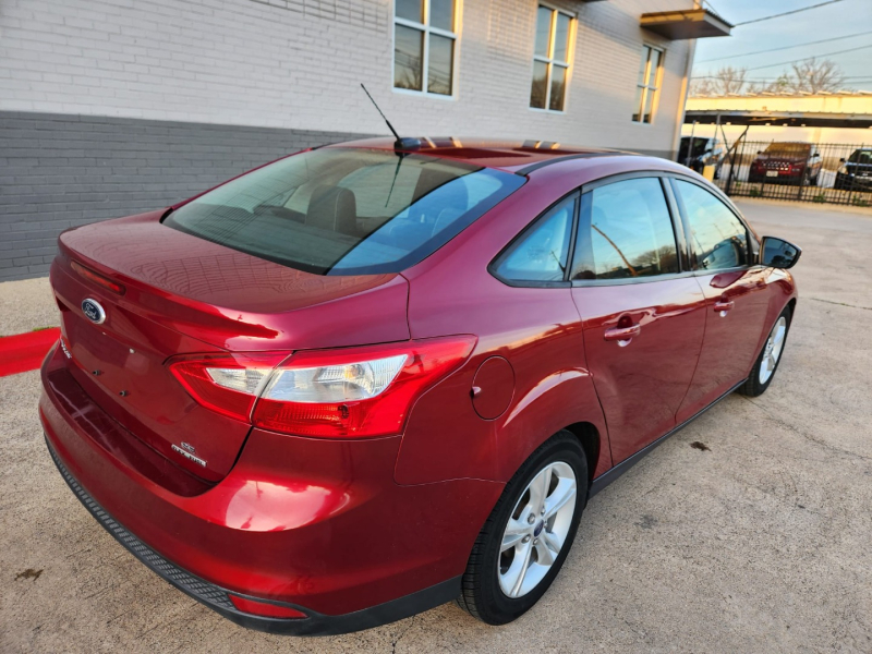 Ford Focus 2014 price $7,499 Cash