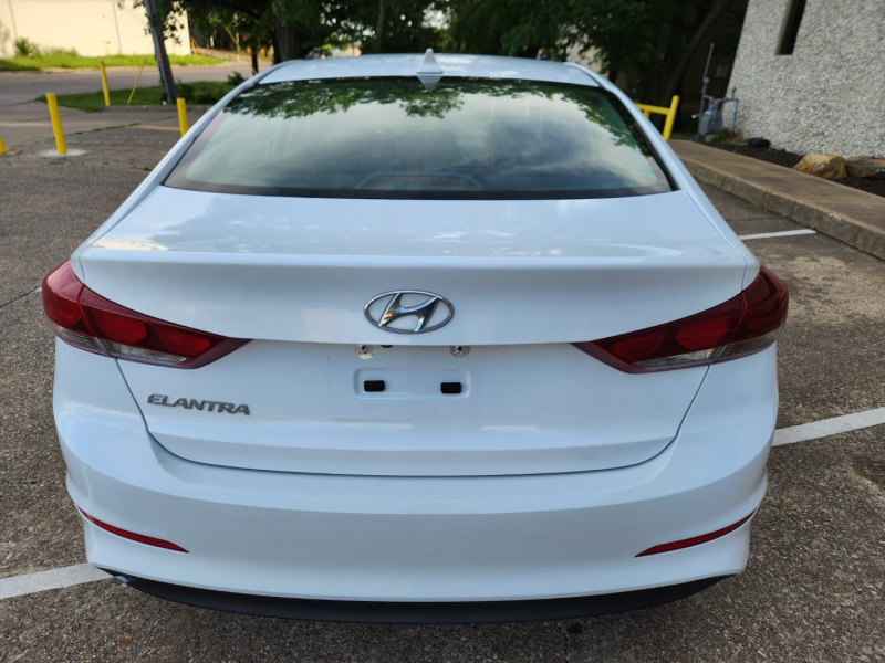 Hyundai Elantra 2018 price $10,999 Cash